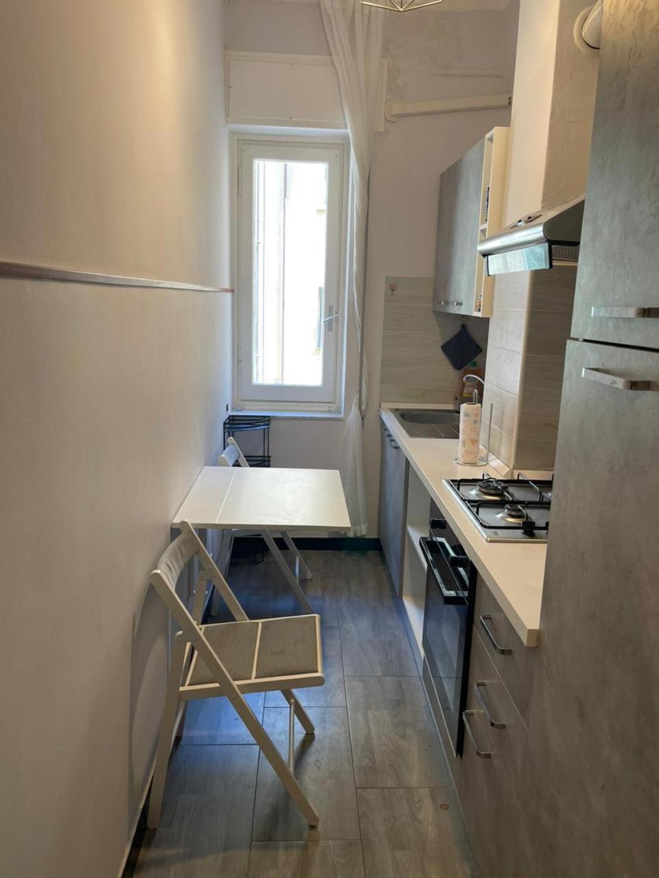 Molo Apartament Genova Eksteriør bilde